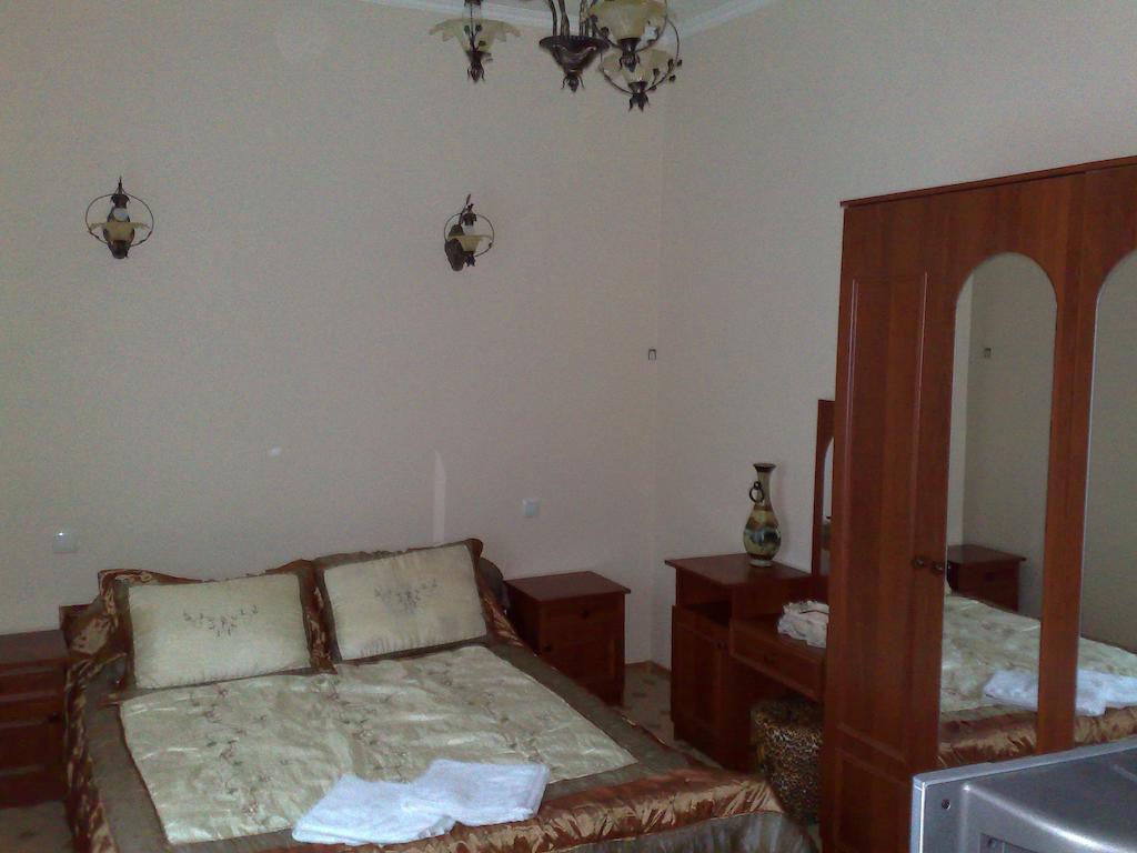 Ekaterininskaya Apartments Odessa Bilik gambar